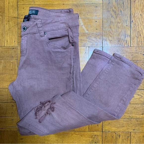 Angel Kiss Ross Pink/Rose Gold Distressed Jeans size 5 (Juniors) - Picture 11 of 14